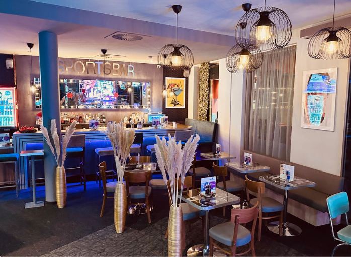 Billard Lounge Regau im Starmovie
