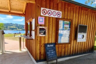 Defibrillator beim Strandbad Steinbach
