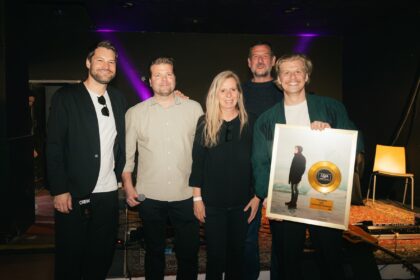 Christoph Behm, Stefan Hochwallner, Julie Born, Paul Weindl (alle Sony Music) und Thorsteinn Einarsson