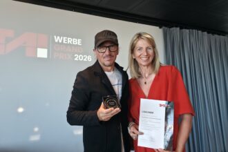 Die frisch fusionierte Salzkammergut Tourismus Marketing GmbH durfte sich in der Kategorie „TV- und Kino-Spots sowie Imagefilme“ über eine „Signum Laudis“-Medaille in Gold freuen.