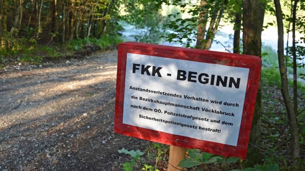 FKK am Attersee im Weissenbachtal