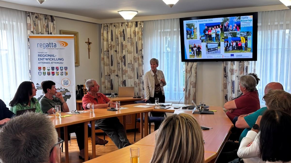 Regatta Versammlung mit Projektbeschluss