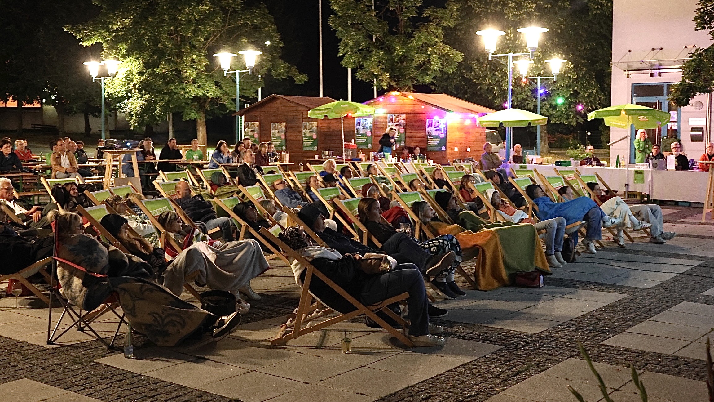 Sommerfest am Rathausplatz lockte zahlreiche Besucher nach Seewalchen